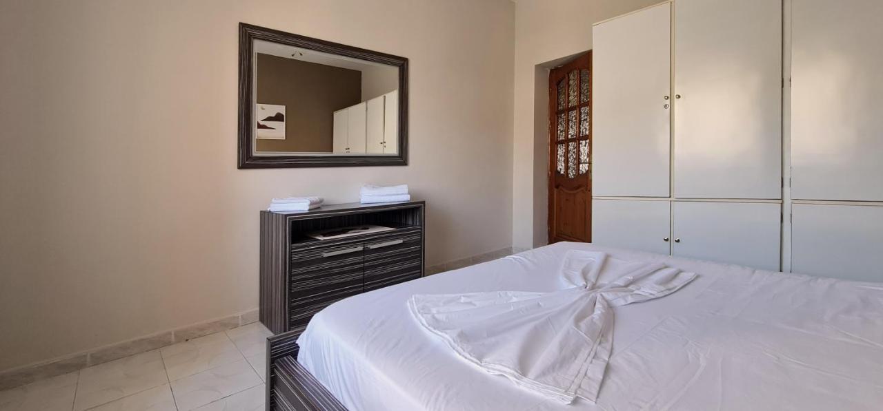 Fabio'S Apartment Vlorë エクステリア 写真